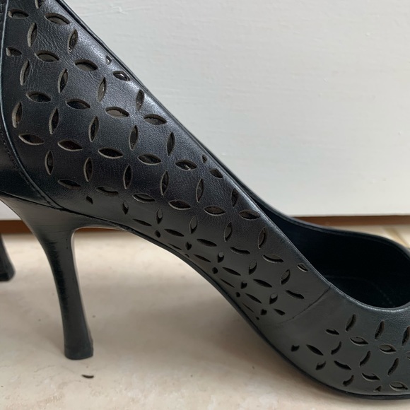 Arturo Chiang black patterned heels worn once - Picture 3 of 7